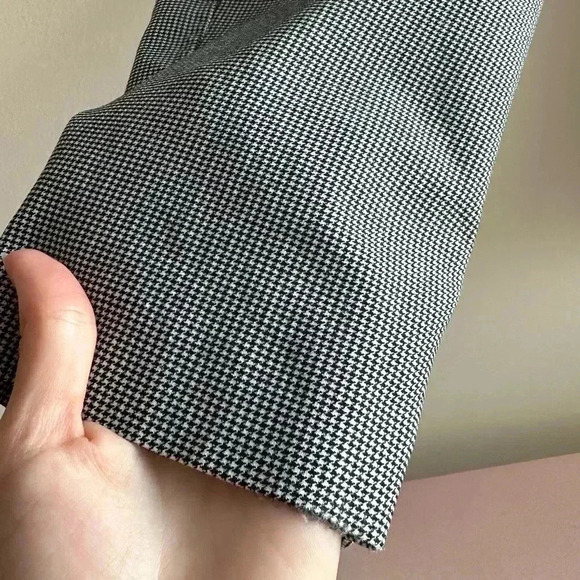 Emma & Olivia Black and White Houndstooth Print Cropped Ankle Pants, Size Small - Picture 6 of 15